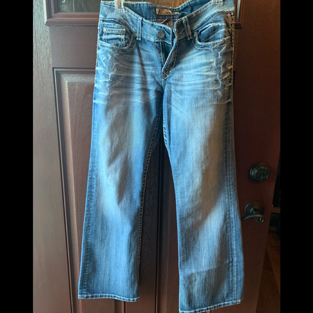 Buckle jeans